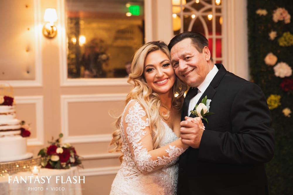 A bride dancing with her father at The Briarcliff Manor